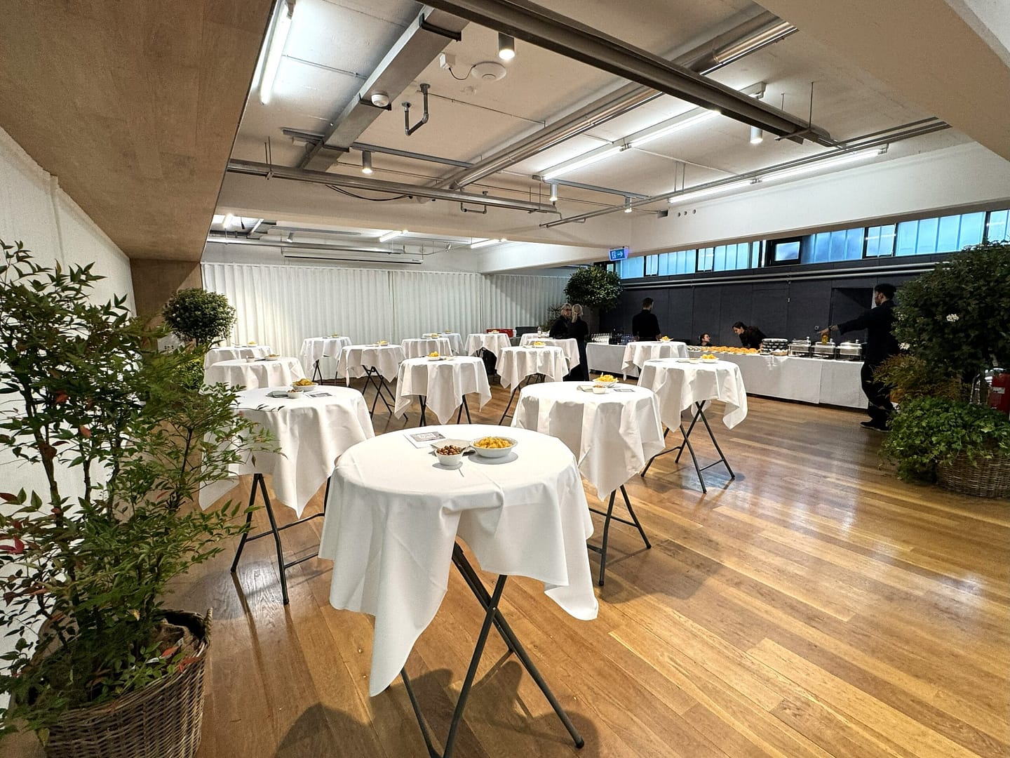 Halle 2a Stehlunch Halle 2a Stehlunch